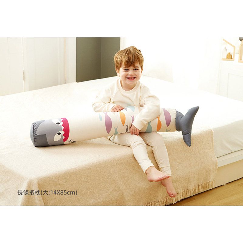 正韓Hello HiZoo - 純手工製多功能防蟎抗菌兒童長條抱枕/靠枕/睡眠輔助枕/側睡抱枕(大款)-天王鯊