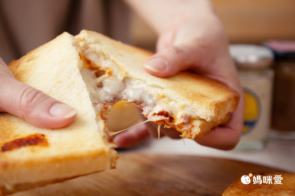 高雄排隊名店！【熱樂煎】爆漿乳酪古巴三明治/豬仔包/磅蛋糕