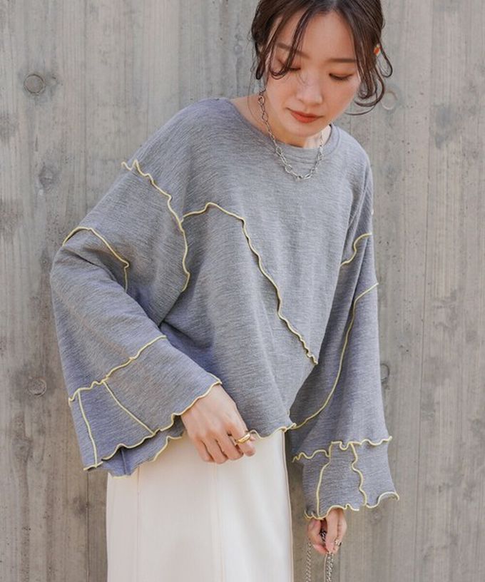 日本 Bab - 活力跳色感木耳邊大寬袖上衣-灰x淺黃