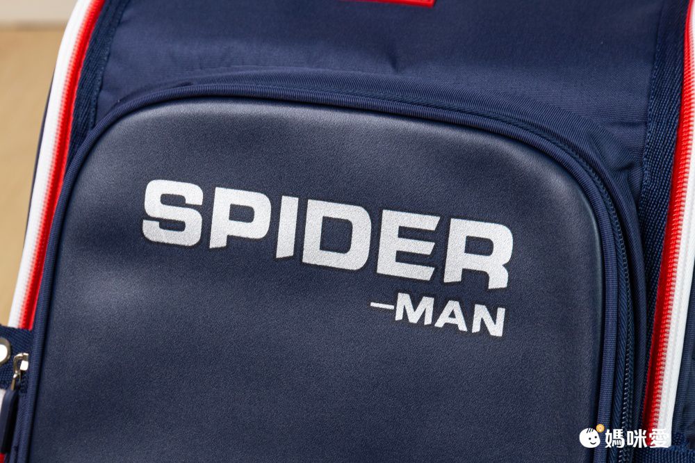 學院風卡通大容量減壓護脊書包-卡通人物鋼鐵人-黑色 (建議110-135cm)-30x19x37cm