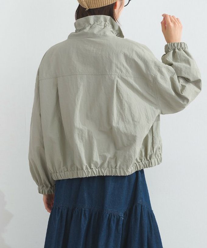 日本 Lupilien - 輕盈俏麗特色領尼龍短版薄外套-軍綠