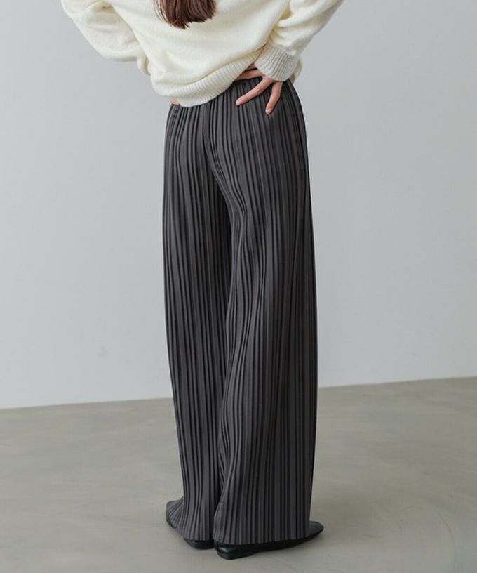 日本 Bab - 光澤修身細百褶舒適長褲-杏棕