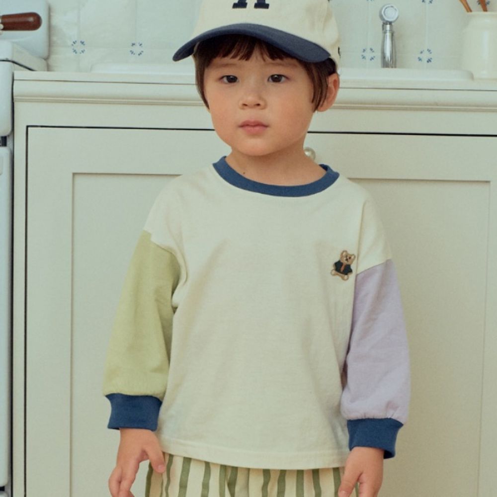 First Blue 萌趣小熊點綴撞色長袖上衣-綠X米X紫