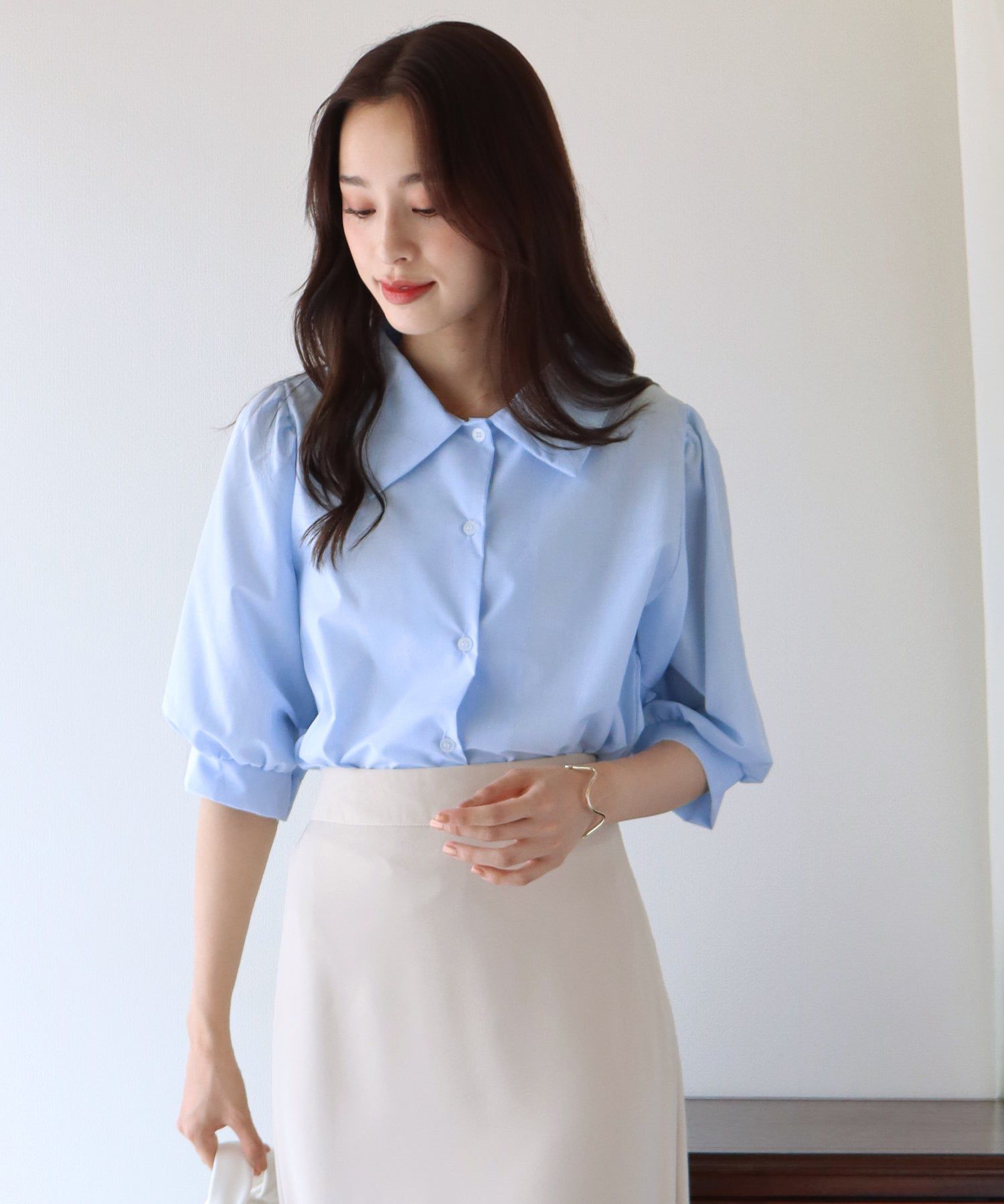 日本 BLUE EAST - 百搭翻領澎澎袖襯衫-直條紋-水藍