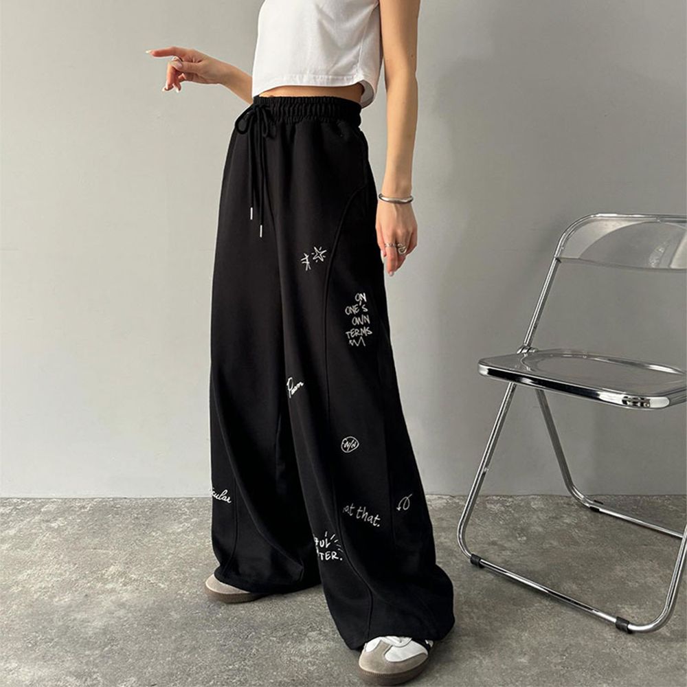 俏皮刺繡點綴舒適運動寬褲-黑