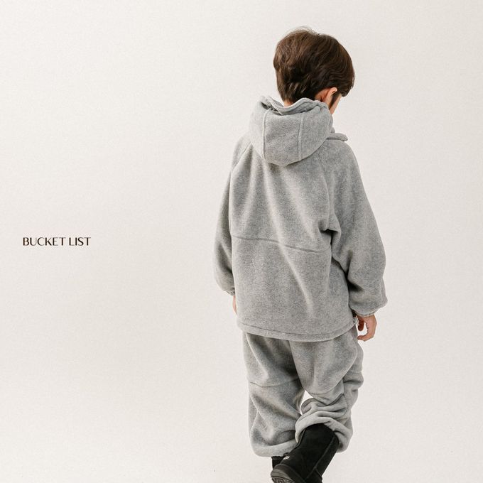 韓國 BUCKET LIST - 鬆緊腰刺繡熊搖粒絨縮口褲-黑藍