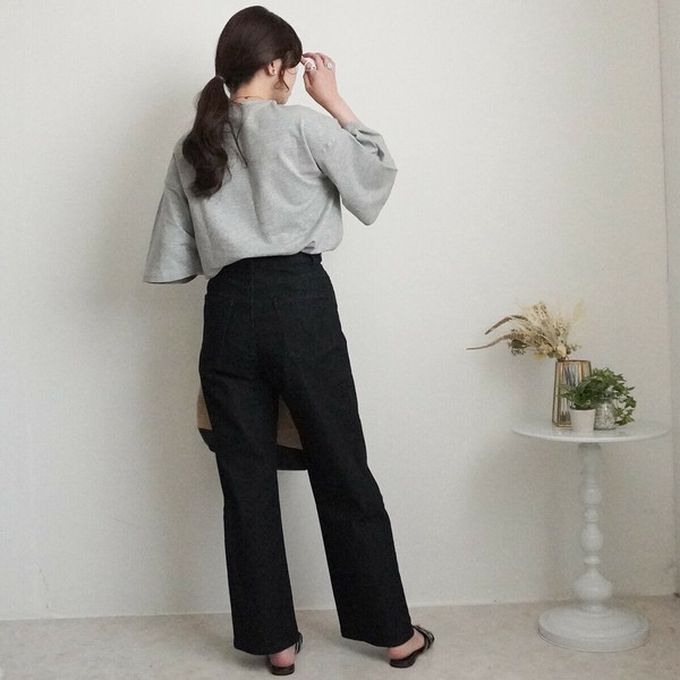 日本女裝代購 - 彈力修身高腰直筒丹寧褲(再生環保材質)-白