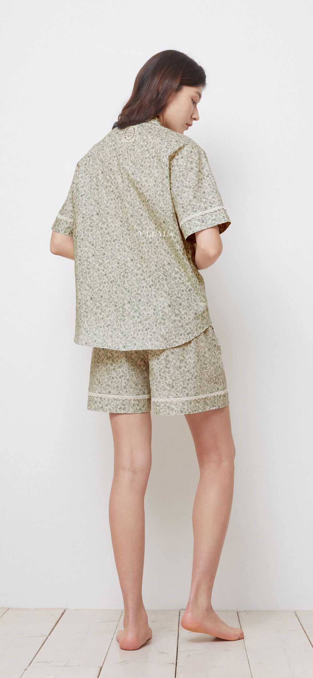 韓國 ULLALA - 滿版碎花短袖睡衣(兩件式) (FREE)