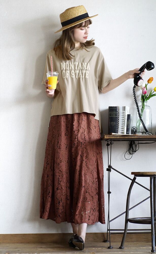 日本 zootie - 立體字母印刷百搭短袖上衣-米杏