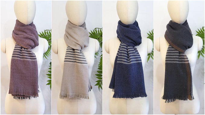 韓國 MAY - 千鳥紋間隔披肩圍巾-深藍