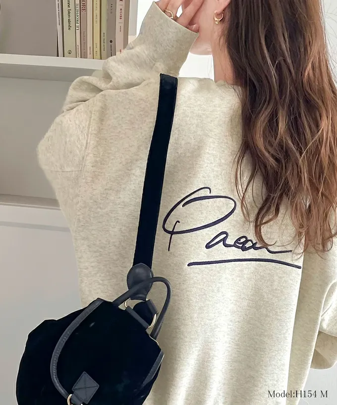 日本 Classical Elf - 背後刺繡logo 寬大落肩裏毛上衣-黑