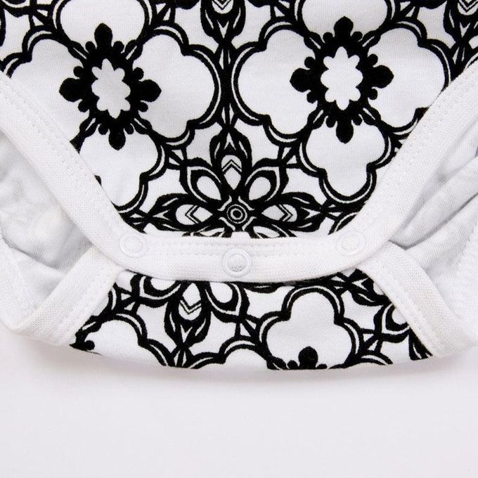 英國 SLEEP NO MORE - 100% 有機棉短袖包屁衣-黑白窗花 (12-18 M)