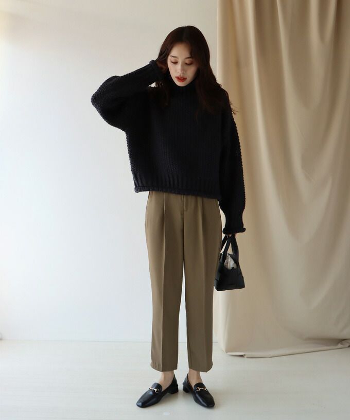 日本 BLUE EAST - 修身打褶後腰鬆緊錐形西裝褲-粉紅