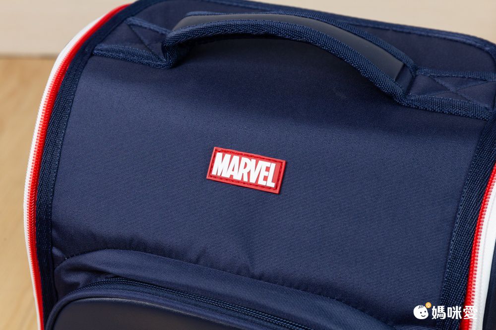 學院風卡通大容量減壓護脊書包-卡通人物鋼鐵人-黑色 (建議110-135cm)-30x19x37cm