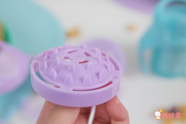 一轉即扣！吸力超強不打翻【瑞典 TwistShake 餐盤】