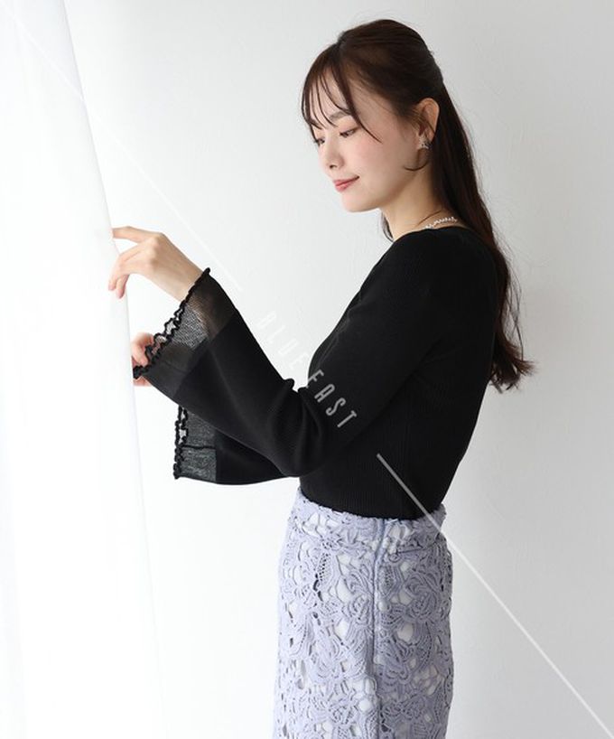 日本 BLUE EAST - 修身羅紋透膚層次喇叭長袖上衣-灰