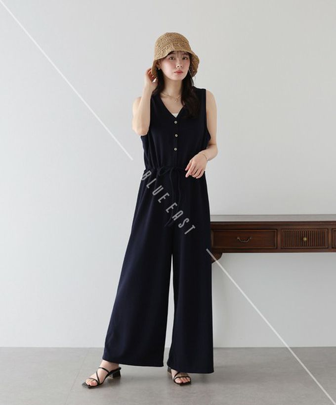 日本 BLUE EAST - 韓國製 簡潔迷人V領無袖連身褲-海軍藍