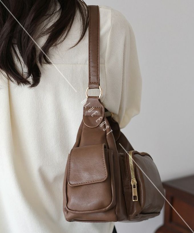 日本 BLUE EAST - 復古時尚多口袋迷你肩背包-黑