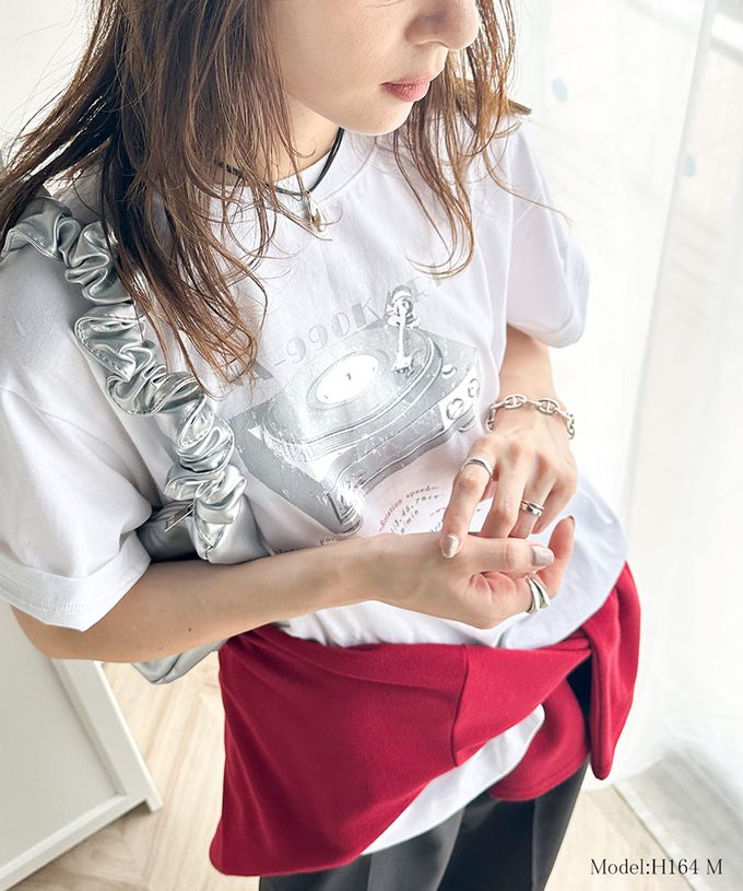 日本 Classical Elf - 純棉率性燙銀印花T恤-黑膠點唱機-炭灰