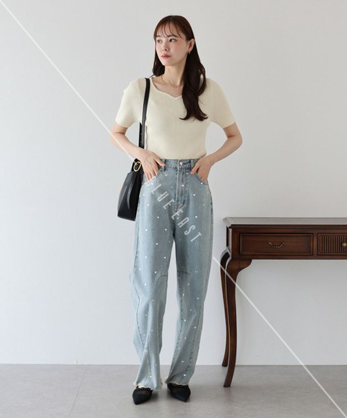 日本 BLUE EAST - 合身羅紋甜美桃心領短袖上衣-黑