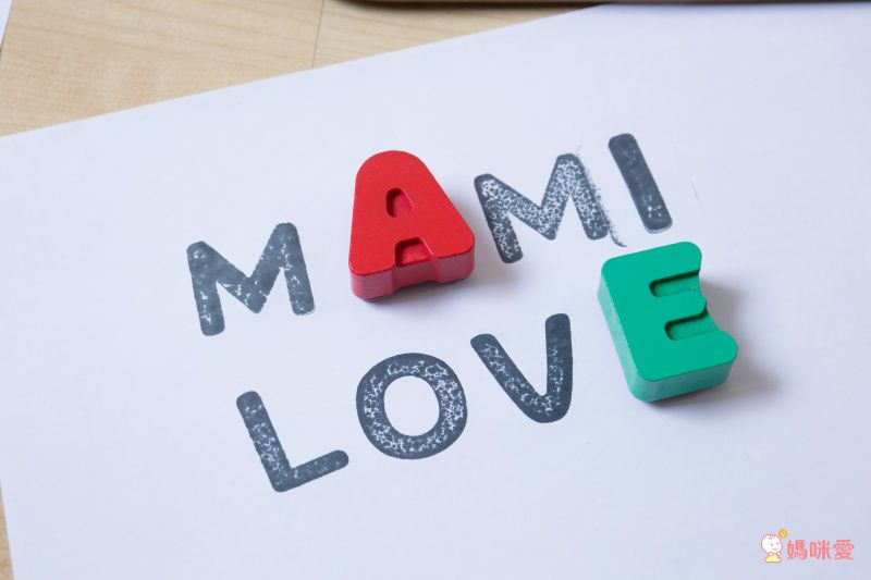 Crayola繪兒樂 - 早教創意啟蒙趣味蓋印塗鴉字母木拼圖-【獨家送】Crayola質感收納袋