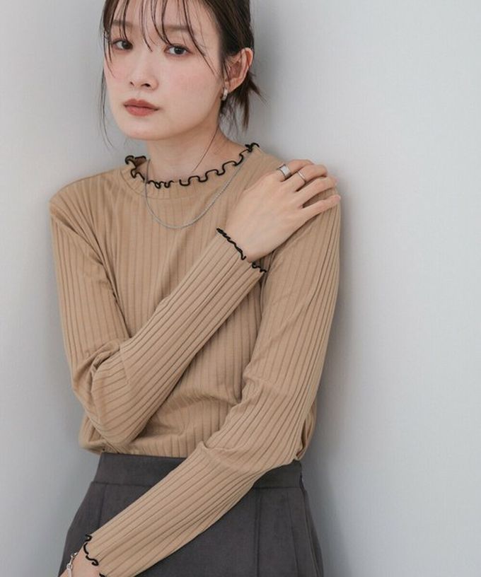 日本 Bab - 木耳滾邊典雅羅紋長袖上衣-船領-橘紅 (M)