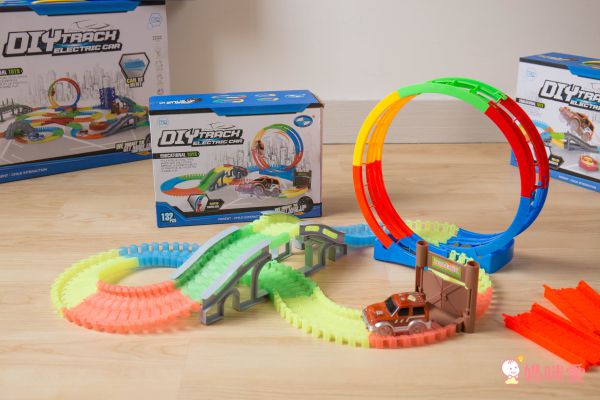 BQOCH - 【兒童益智玩具】電動夜光軌道車 風火輪 (132pcs)