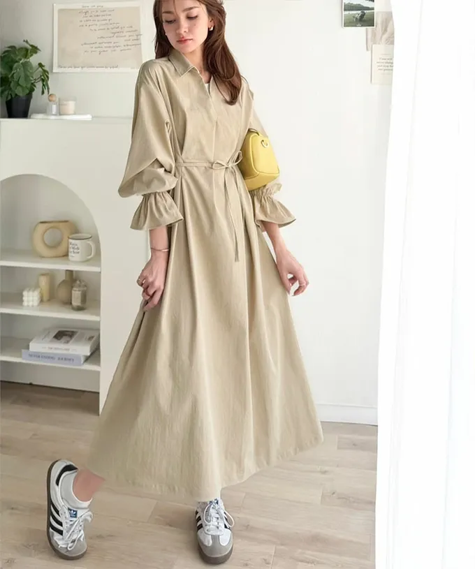 日本 Classical Elf - 糖果袖束腰修身立領長袖洋裝-黑