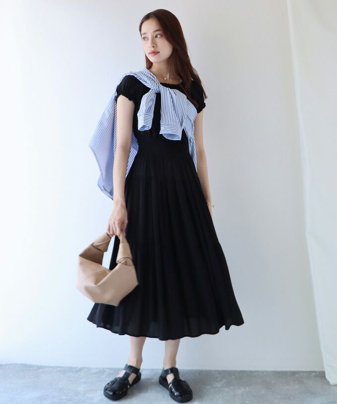 日本 BLUE EAST - 絕美平口縮腰泡泡袖洋裝-碎花-藍