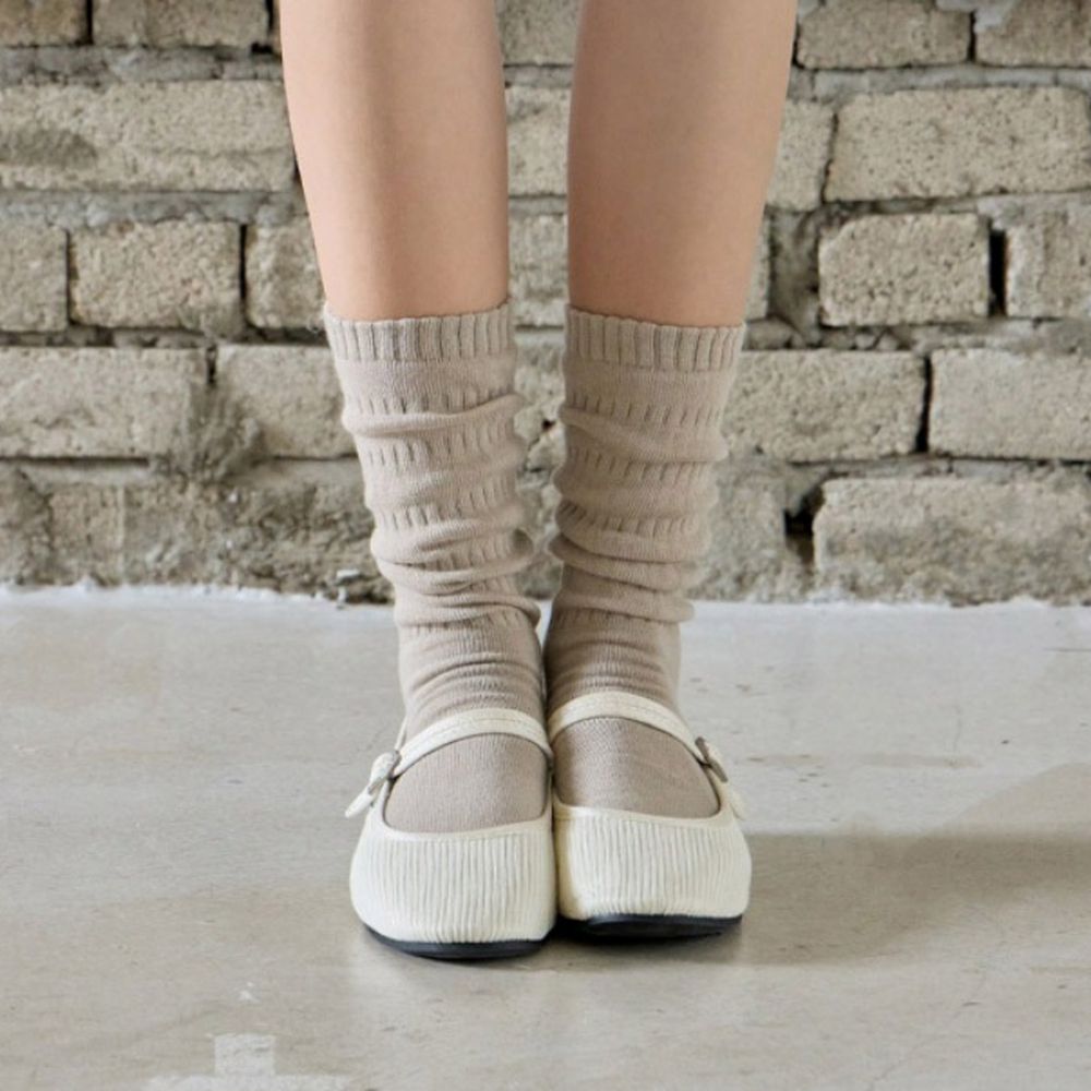 韓製皺摺造型中筒長襪-卡其灰杏 (Free[230~260mm])