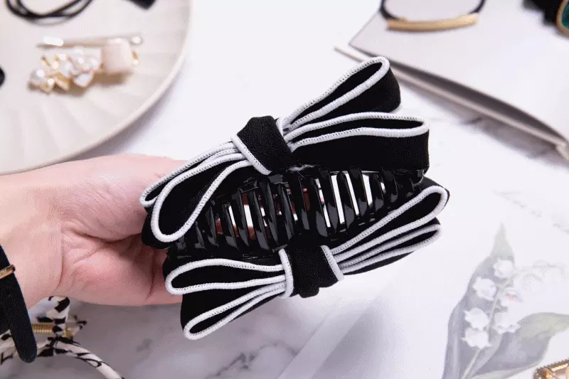 氣質復古絨面大蝴蝶結抓夾-白色