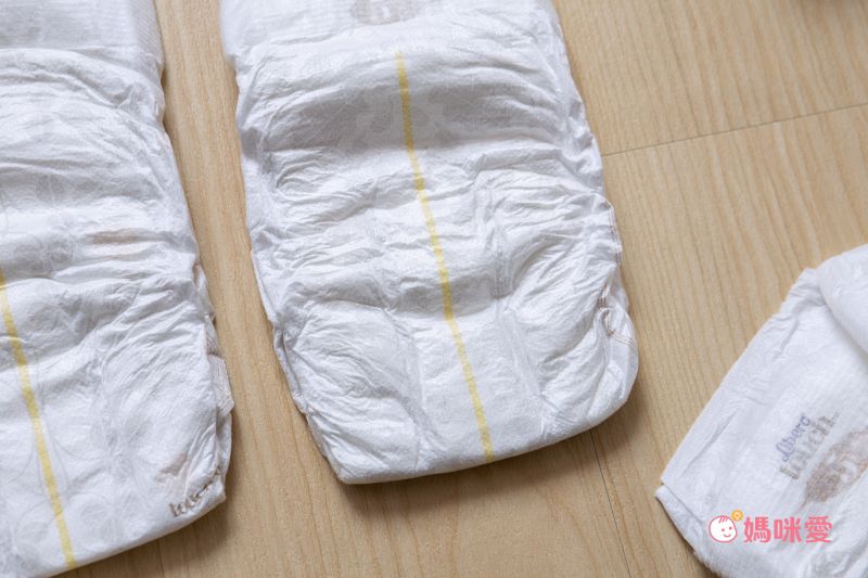 麗貝樂 Libero - 綠色環保升級/嬰兒尿布/紙尿褲touch-頂級系列 (S/3號)-28片x6包