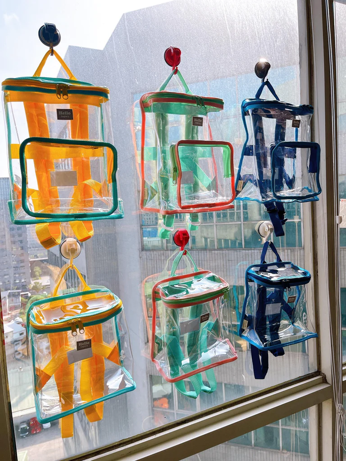 香港百寶袋王 Bagtory HK - Hello Bacyk 撞色後背包(大)-草莓x深藍