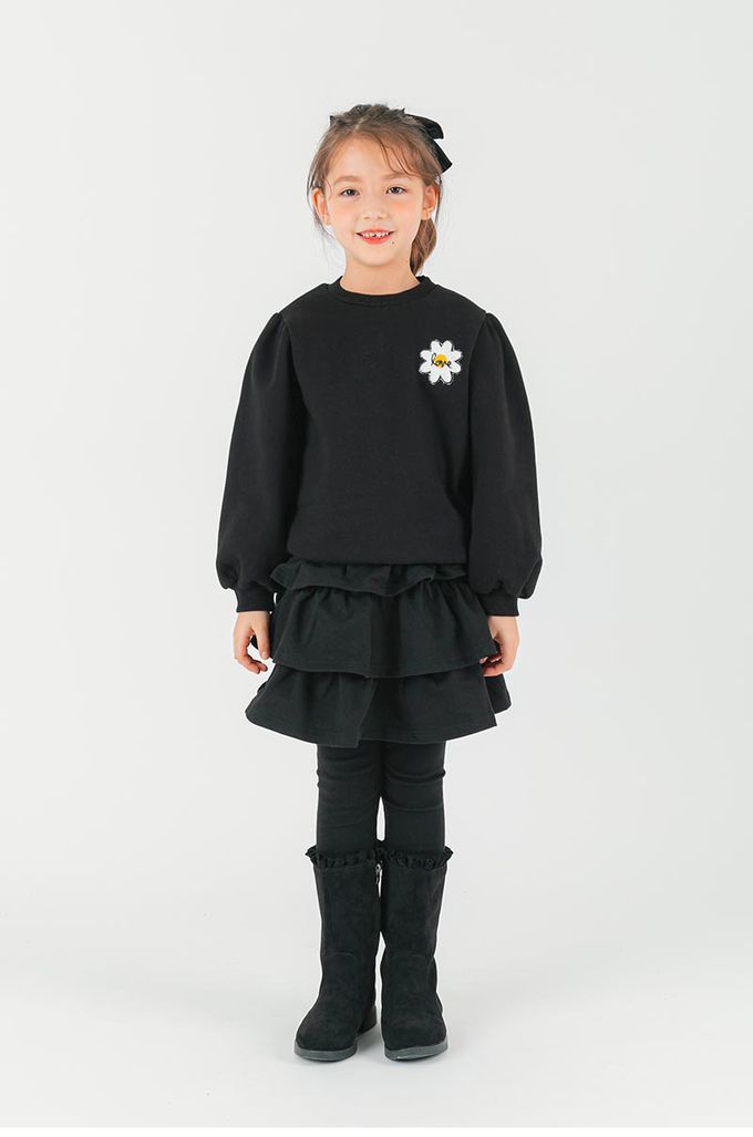 韓國 OZKIZ - 雛菊點綴層次內搭褲裙套裝-黑