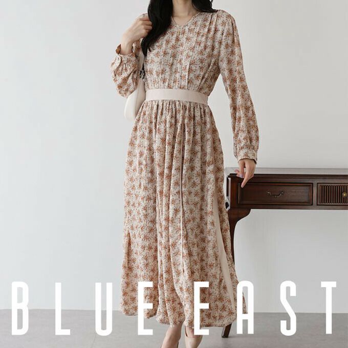 日本 BLUE EAST - 成熟花卉飄逸感V領長袖洋裝-摩卡
