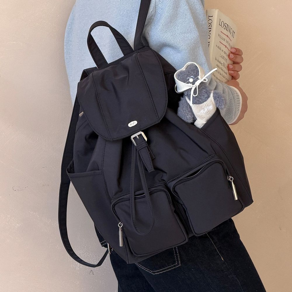 小眾設計 高雅霧面生活防水尼龍後背包-黑 (L[29x37x16cm])