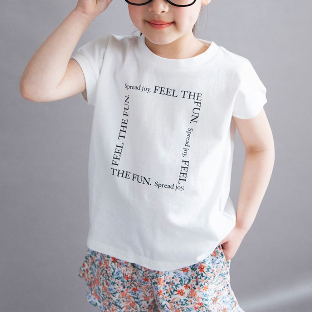 100%棉 簡約風圓領法式袖上衣-方形英文-白