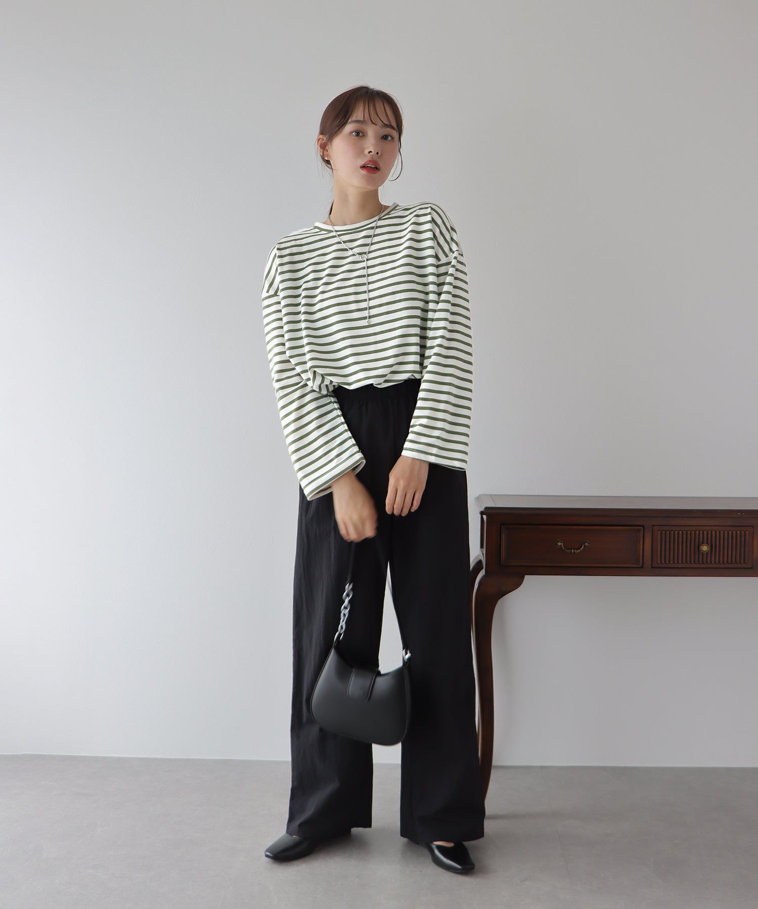 日本 BLUE EAST - 圓領百搭柔軟薄長袖上衣-條紋-深藍