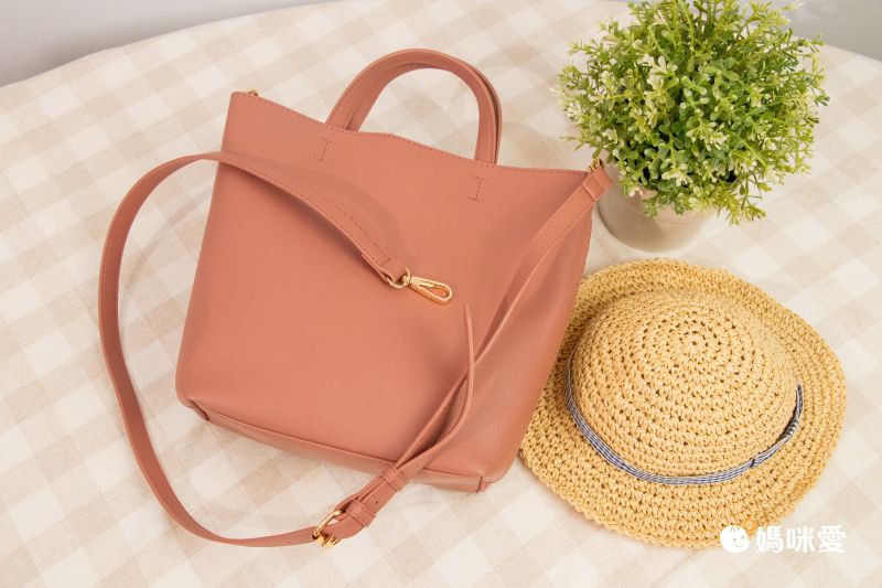 日本 polkapolka - [熱銷款] 輕量皮革肩肩背/手提托特包-煙燻粉