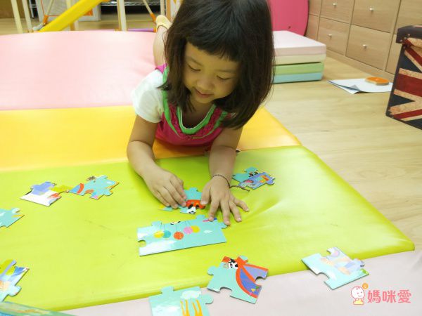 西班牙 APLI - 歡樂出遊拼圖-24片