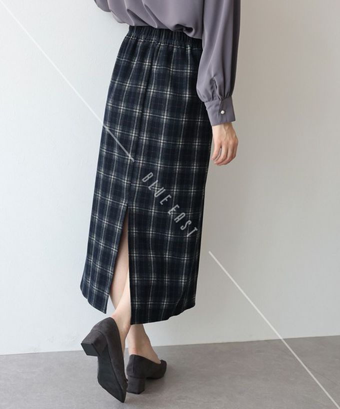 日本 BLUE EAST - 簡潔溫柔格紋後開叉合身長裙-海軍藍