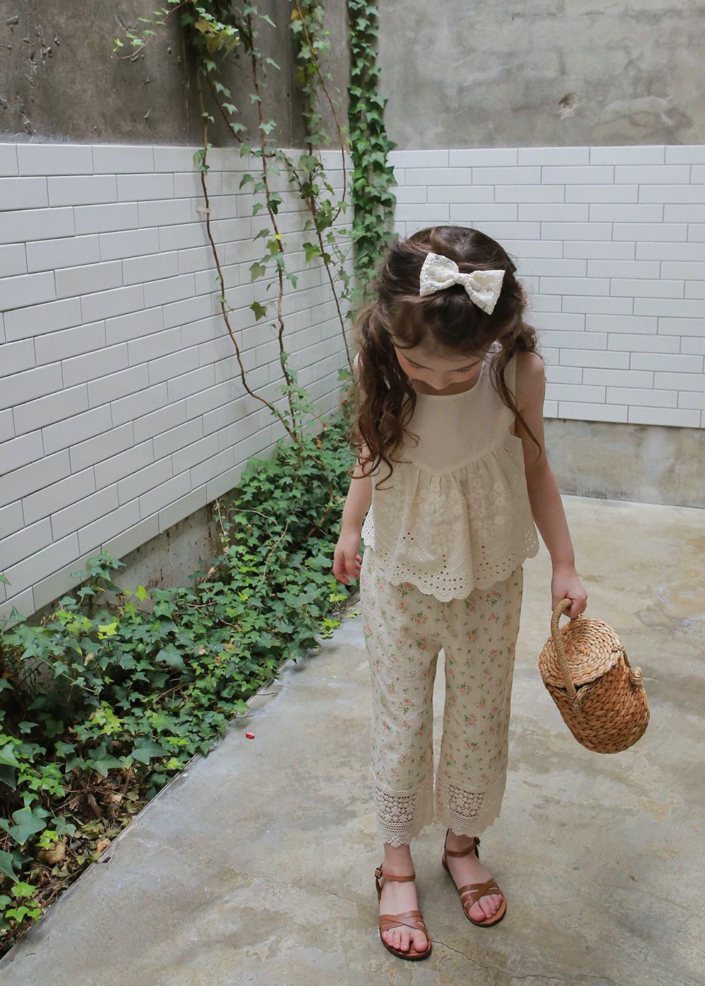 韓國 PuellaFLO - 春日碎花蕾絲下襬薄長褲