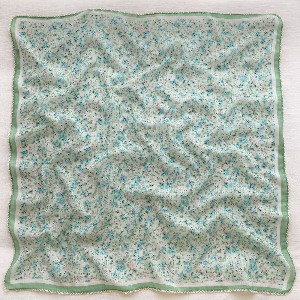法式棉麻披肩方巾-玫瑰花-淺綠色 (90x90cm)