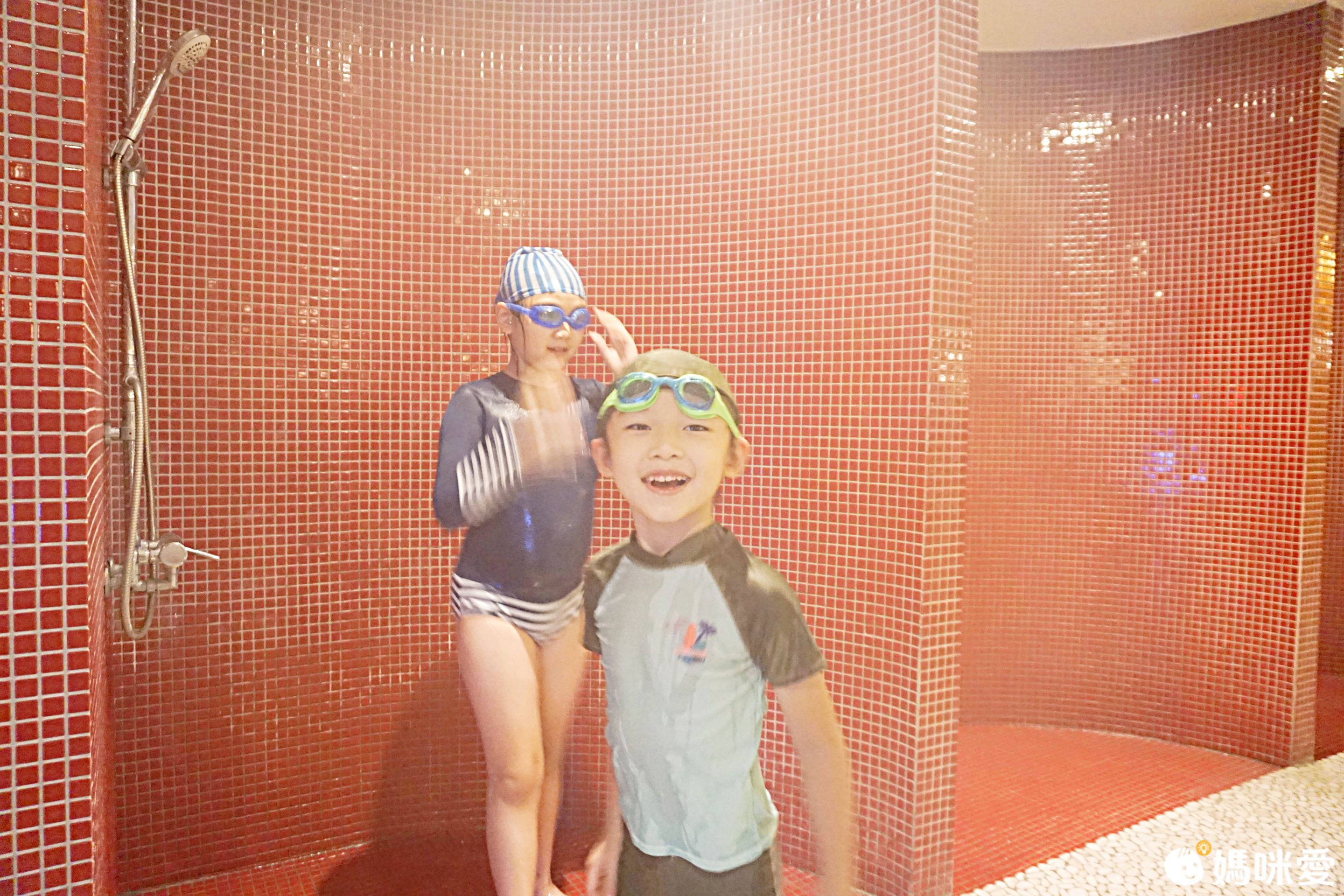 飛機控必追✈【台北諾富特華航桃園機場】二大一小一幼