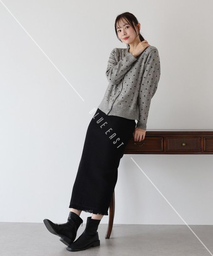 日本 BLUE EAST - 微閃亮羅紋針織流蘇開叉鉛筆裙-黑