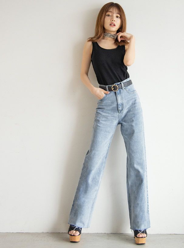 日本 GRL - 美背後深V交叉綁帶無袖背心(附罩杯)-時尚黑