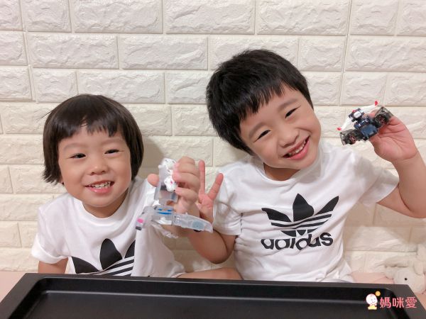 魔車戰魂 - 魔車戰魂-對決變身小車-MUGAN