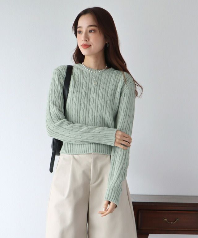 日本 BLUE EAST - 經典圓領麻花編針織上衣-灰綠