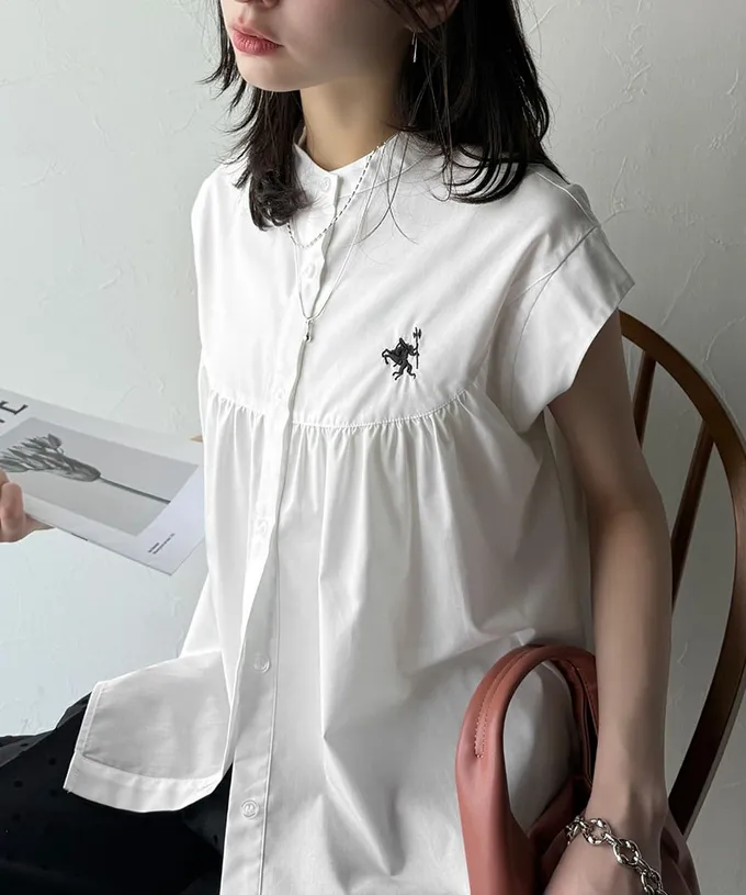 日本 Classical Elf - 刺繡logo成熟俐落法式袖襯衫-海軍藍條紋