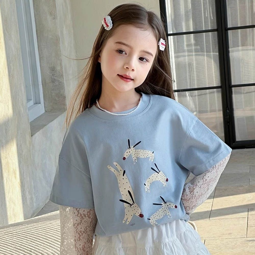 甜美圓領假兩件蕾絲拼袖上衣-卡通印花-藍色